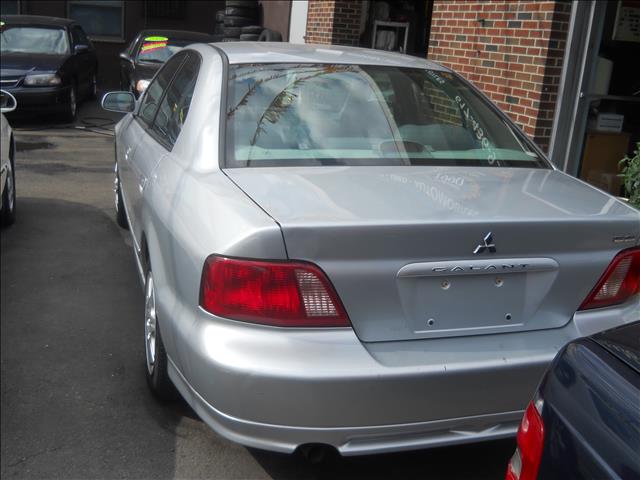 Mitsubishi Galant 2003 photo 1