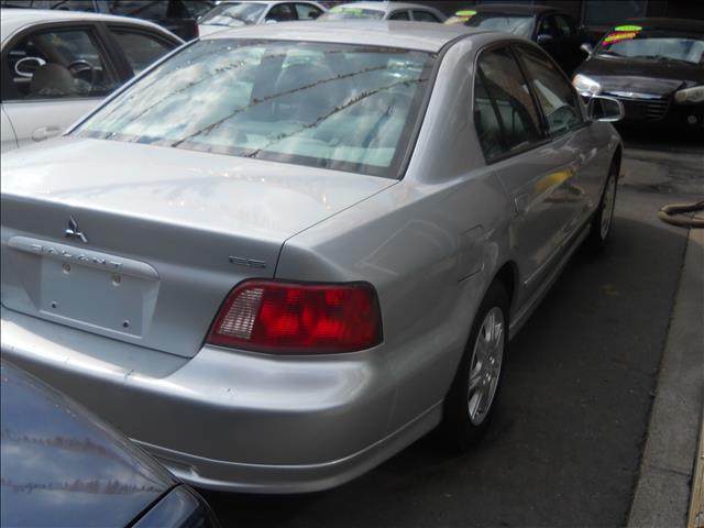 Mitsubishi Galant 2003 photo 2