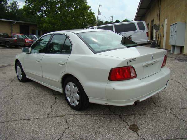 Mitsubishi Galant 2003 photo 4