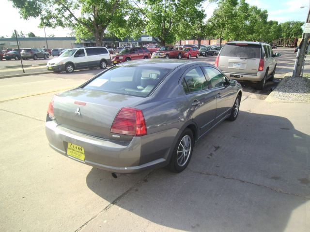 Mitsubishi Galant 2004 photo 16