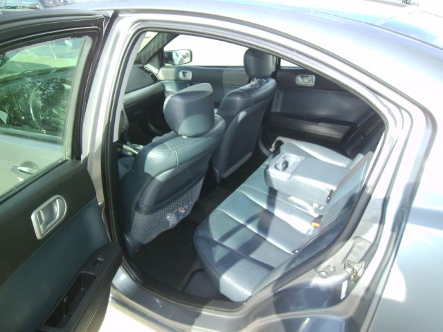 Mitsubishi Galant 2004 photo 9