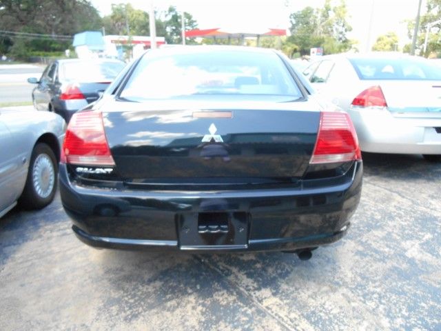 Mitsubishi Galant 2004 photo 1