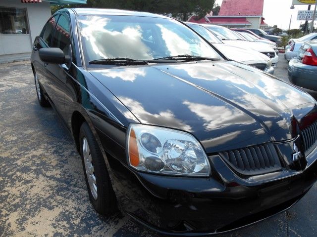 Mitsubishi Galant 2004 photo 2