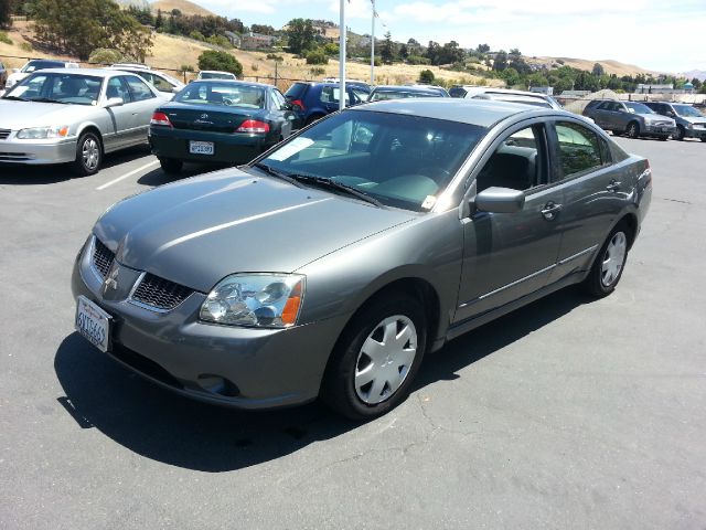 Mitsubishi Galant 2004 photo 4