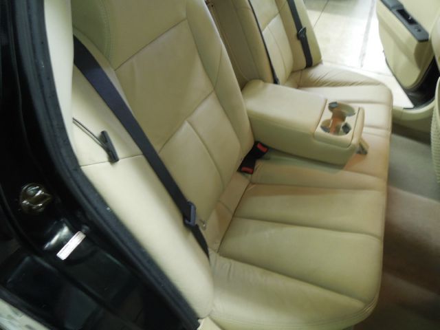 Mitsubishi Galant 2004 photo 25