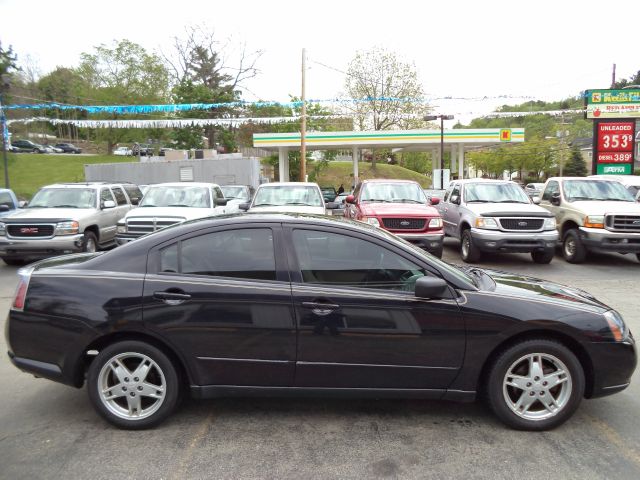 Mitsubishi Galant 2004 photo 12