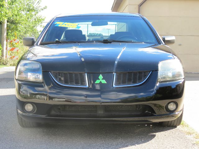 Mitsubishi Galant 2004 photo 3