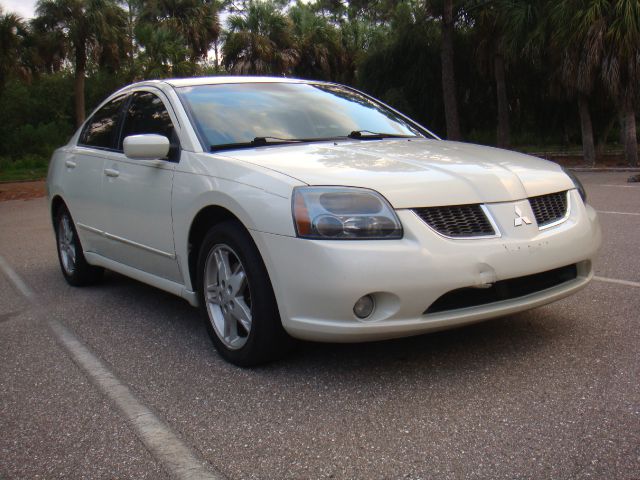 Mitsubishi Galant 2004 photo 2