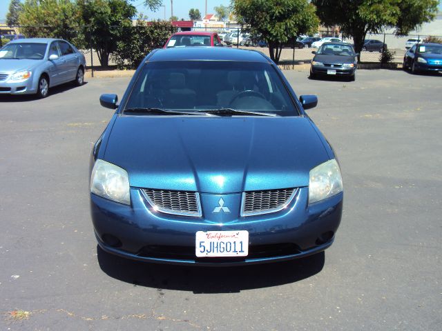 Mitsubishi Galant 2004 photo 1