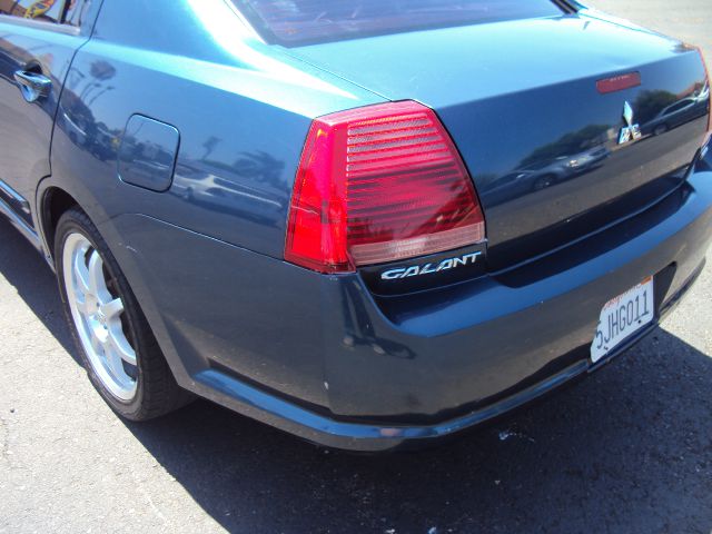 Mitsubishi Galant 2004 photo 10