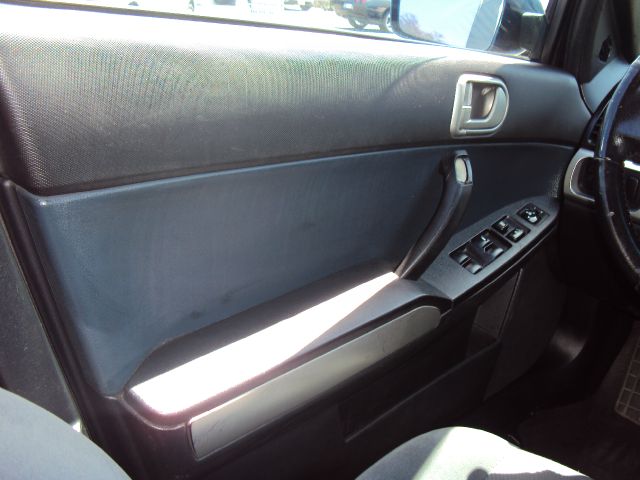 Mitsubishi Galant 2004 photo 18