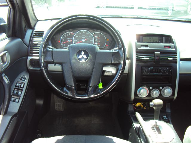 Mitsubishi Galant 2004 photo 7