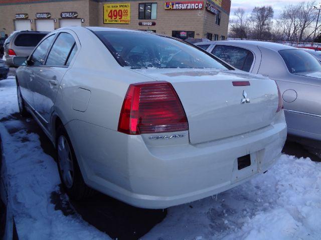 Mitsubishi Galant 2004 photo 3