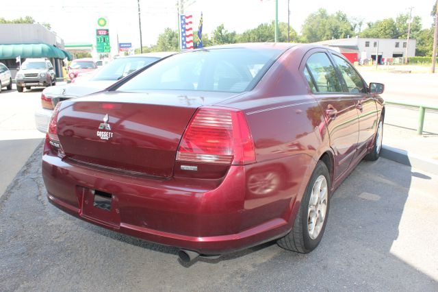 Mitsubishi Galant 2004 photo 2