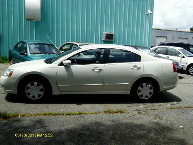 Mitsubishi Galant LW2 Sedan