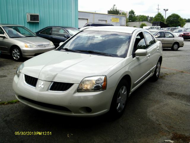 Mitsubishi Galant 2004 photo 7