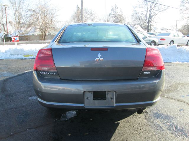 Mitsubishi Galant 2004 photo 1