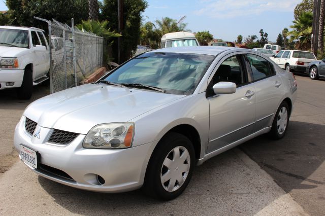 Mitsubishi Galant 2004 photo 4