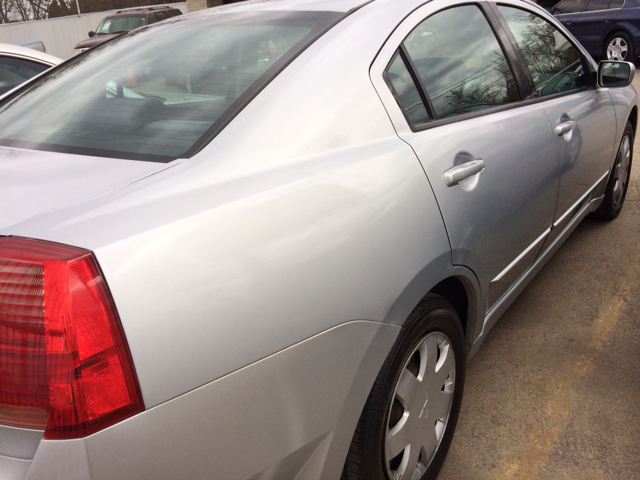 Mitsubishi Galant 2004 photo 1