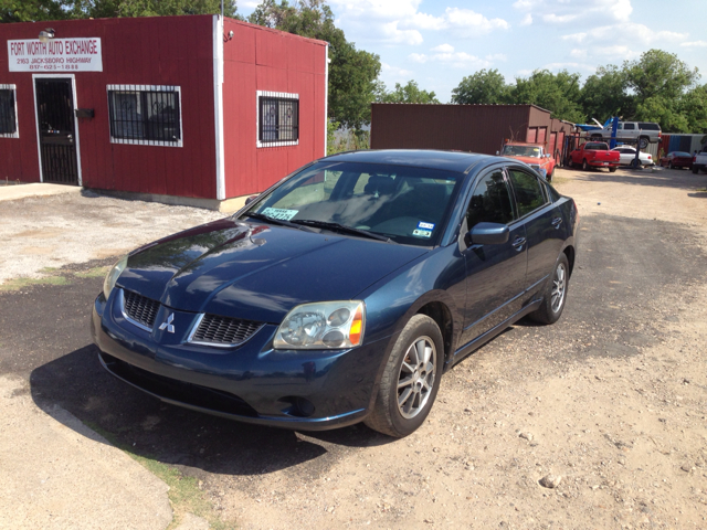 Mitsubishi Galant 2004 photo 1