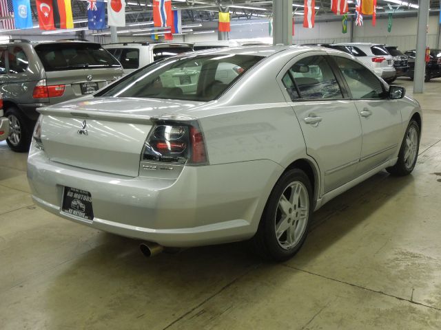 Mitsubishi Galant 2005 photo 1