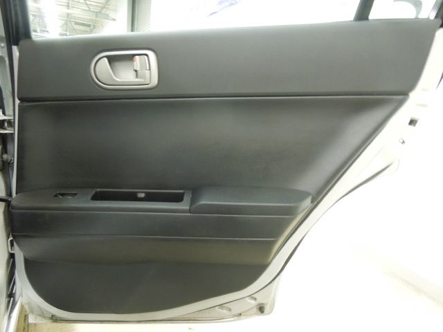 Mitsubishi Galant 2005 photo 17