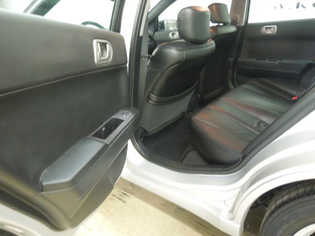 Mitsubishi Galant 2005 photo 22