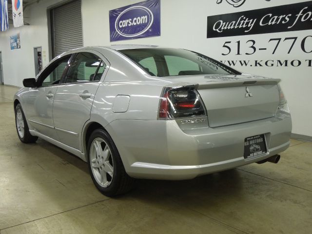 Mitsubishi Galant 2005 photo 23