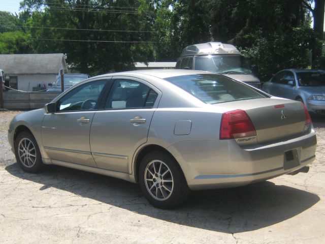 Mitsubishi Galant 2005 photo 4