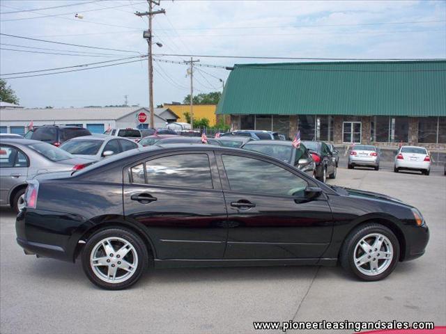 Mitsubishi Galant 2005 photo 3