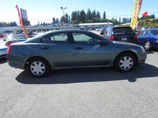 Mitsubishi Galant 4WD Ext Cab LT Sedan