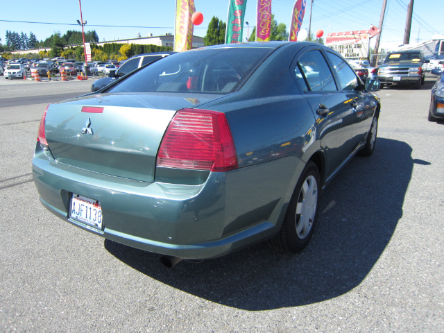 Mitsubishi Galant 2005 photo 4