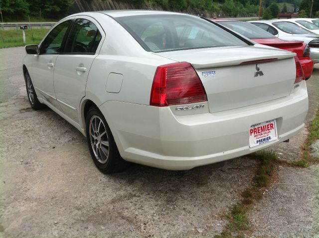 Mitsubishi Galant 2005 photo 1