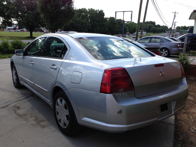 Mitsubishi Galant LW2 Sedan