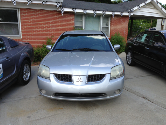 Mitsubishi Galant 2005 photo 1