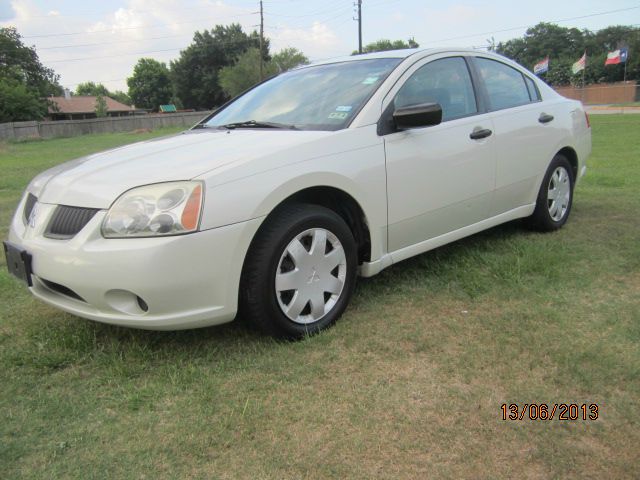 Mitsubishi Galant 2005 photo 2