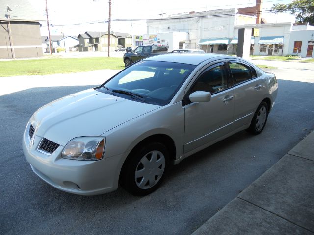 Mitsubishi Galant 2005 photo 2