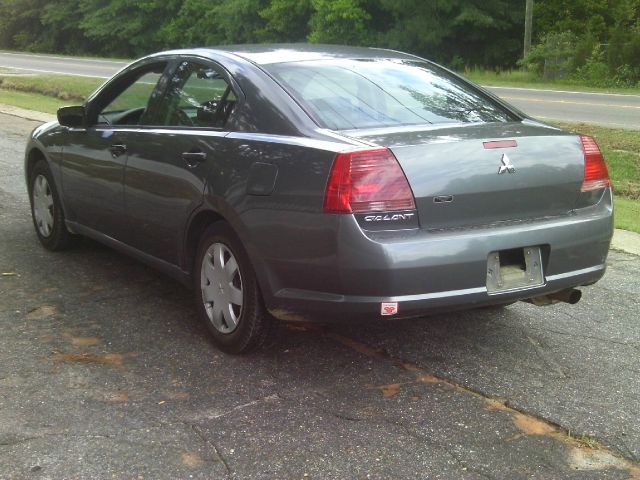 Mitsubishi Galant 2005 photo 3