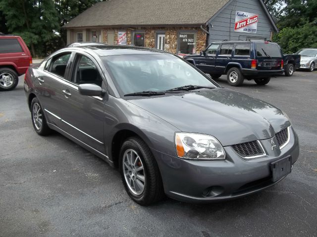 Mitsubishi Galant 2005 photo 2