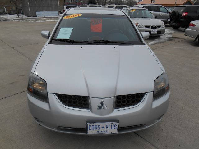 Mitsubishi Galant 2005 photo 1