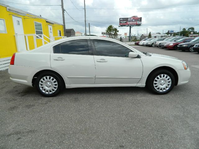 Mitsubishi Galant 2006 photo 22