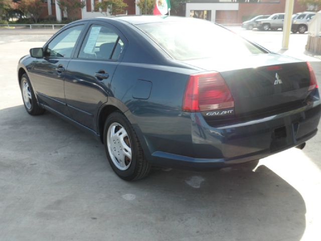 Mitsubishi Galant SE Sedan