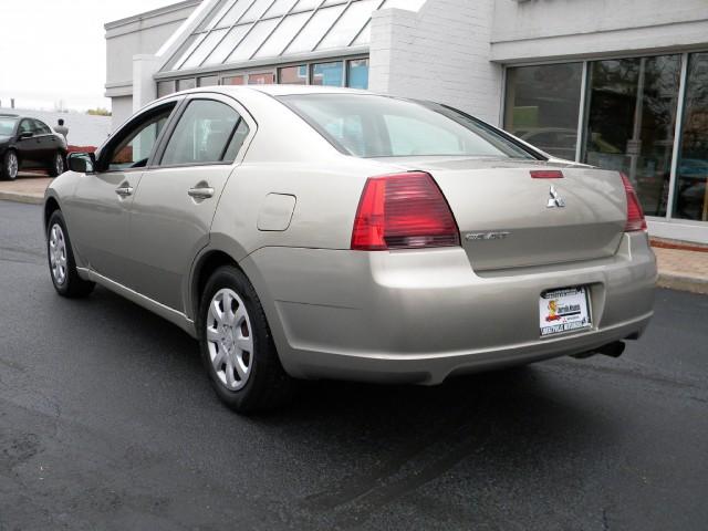 Mitsubishi Galant 2007 photo 4