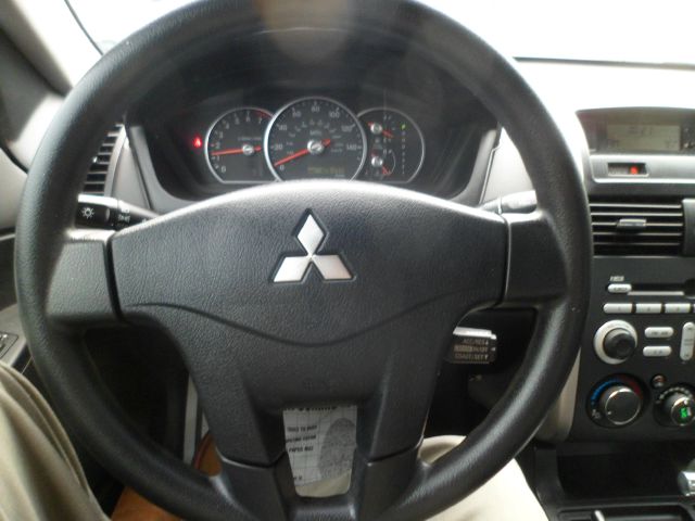 Mitsubishi Galant 2008 photo 2