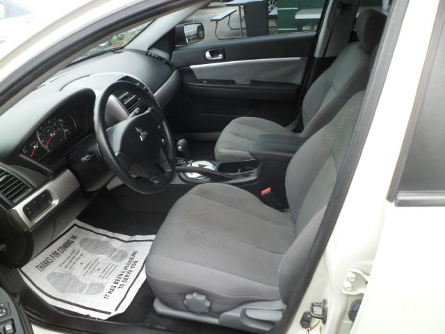 Mitsubishi Galant 2008 photo 4