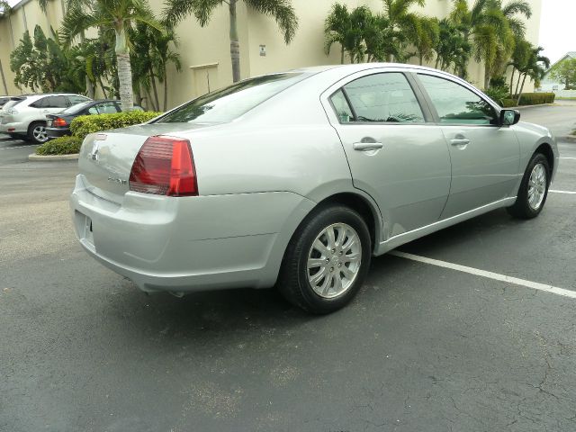 Mitsubishi Galant 2008 photo 1