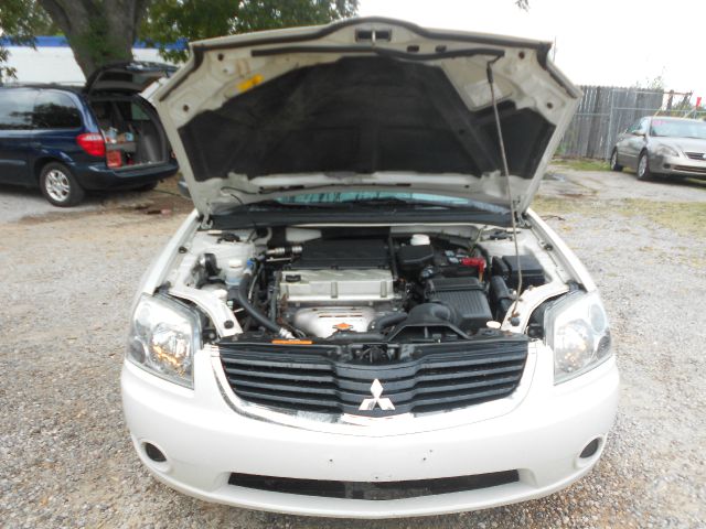 Mitsubishi Galant 2008 photo 2