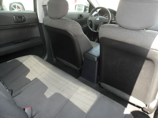 Mitsubishi Galant 2008 photo 15