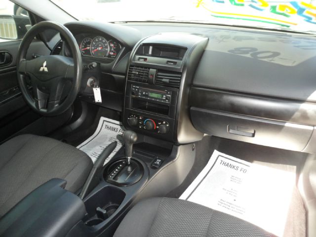 Mitsubishi Galant 2008 photo 17