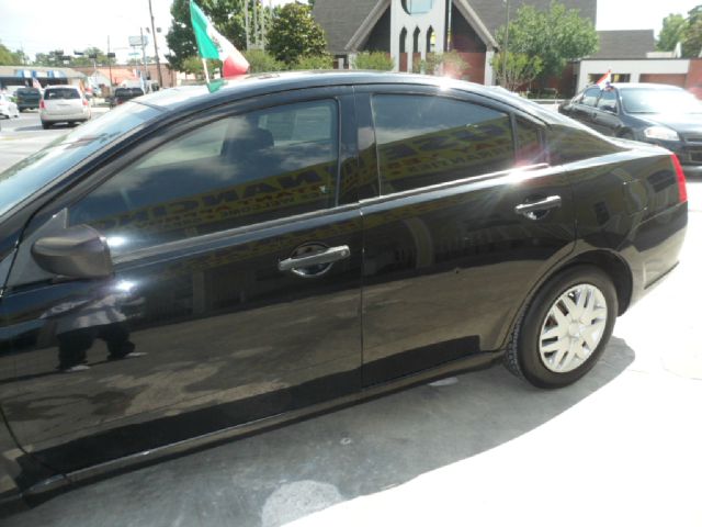 Mitsubishi Galant 2008 photo 18